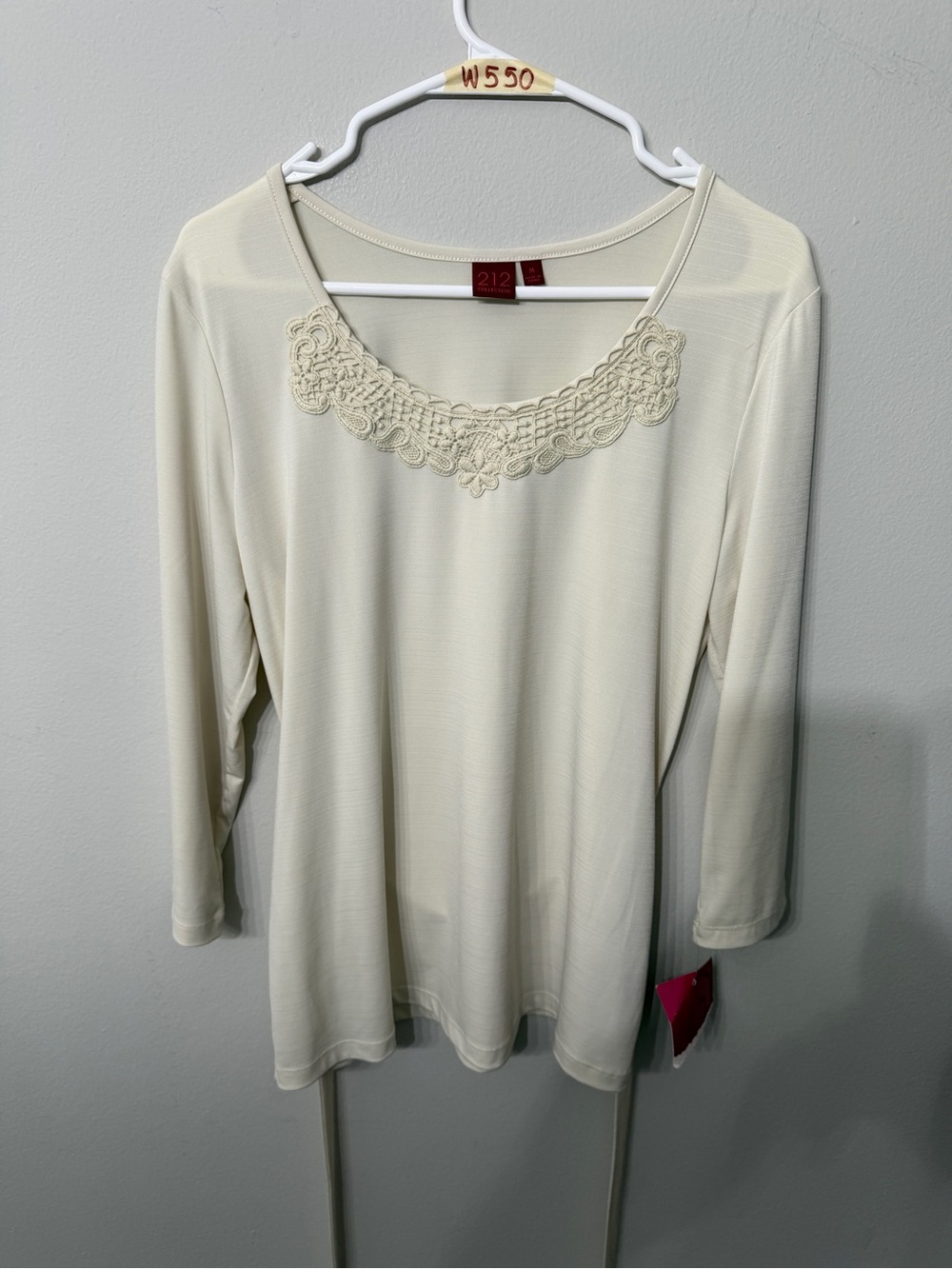 Women’s 212 Collection Medium Ivory Crochet Neck 3/4 Sleeve Blouse Top